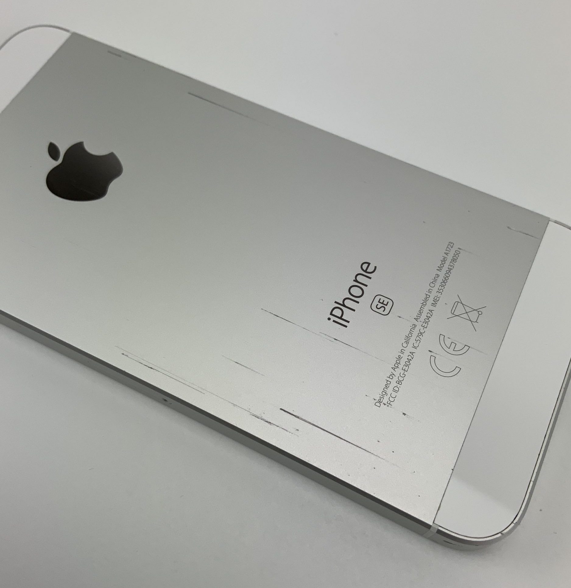 iPhone SE 32GB, 32GB, Silver, Kuva 3