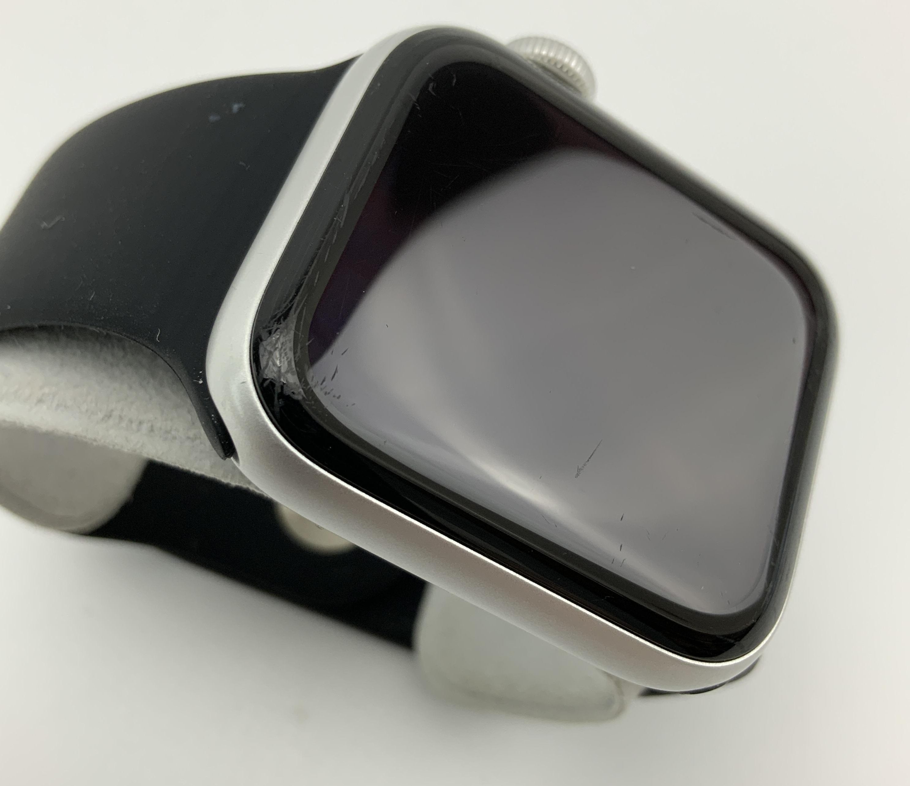 Watch Series 5 Aluminum Cellular (40mm), Silver, Kuva 4